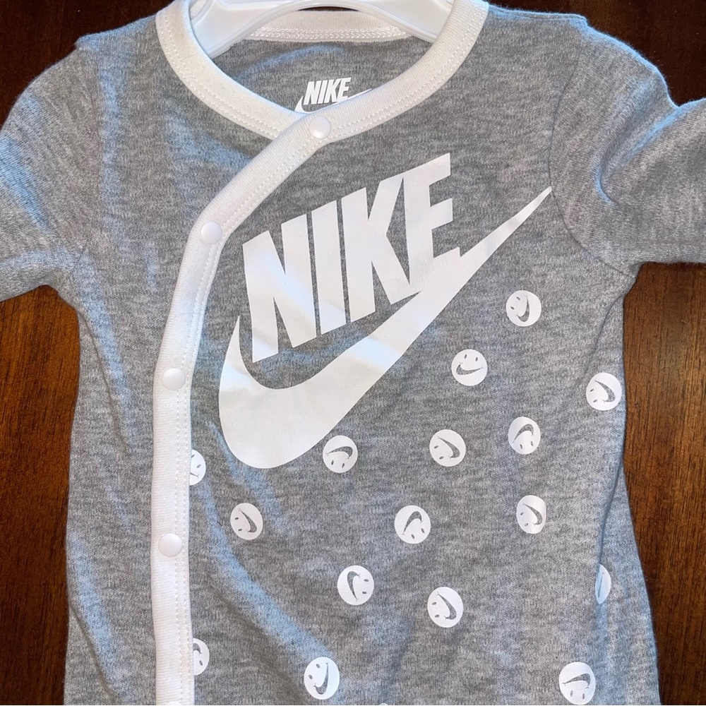 Nike Kids Onesie! Size 6M